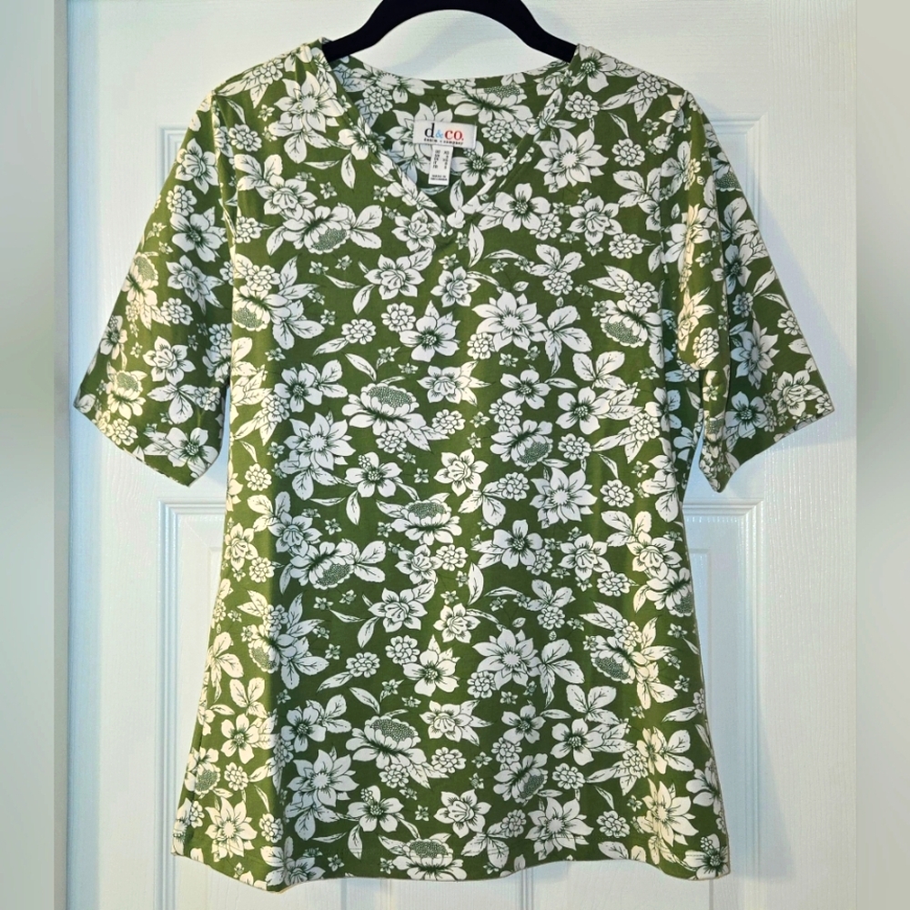 Denim & Company Floral Green and White Top - Size XS